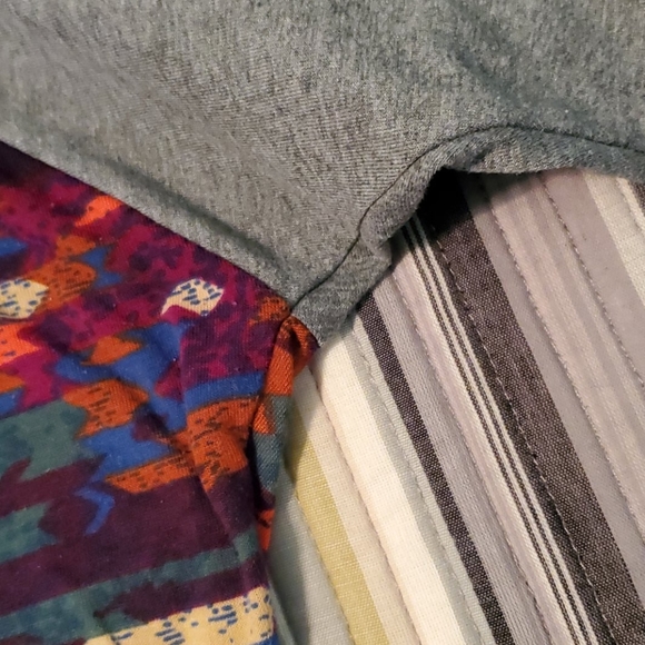 LuLaRoe Randy top - Picture 7 of 8